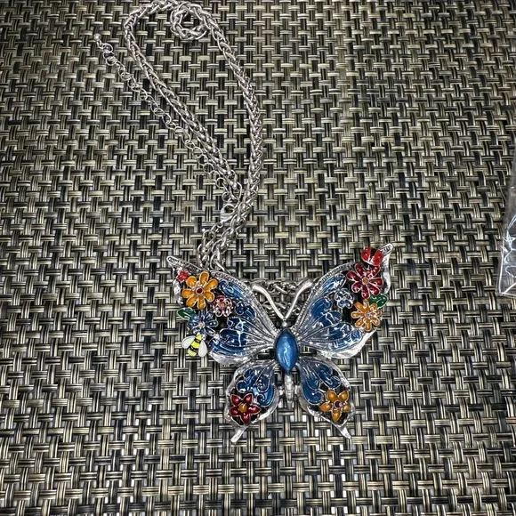NWT Large Silver Butterfly Pendant Necklace with Multicolor Accents - Picture 9 of 10